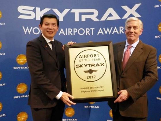 Mr Lee Seow Hiang, CEO of Changi Airport Group (left) with Edward Plaisted, CEO of Skytrax (right). Photo courtesy: Changi Airport Group