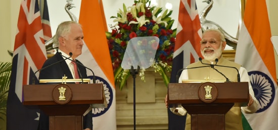 Indian PM Narendra Modi (R) with his Australian counterpart Malcolm Turnbull addressing the media at Hyderabad House