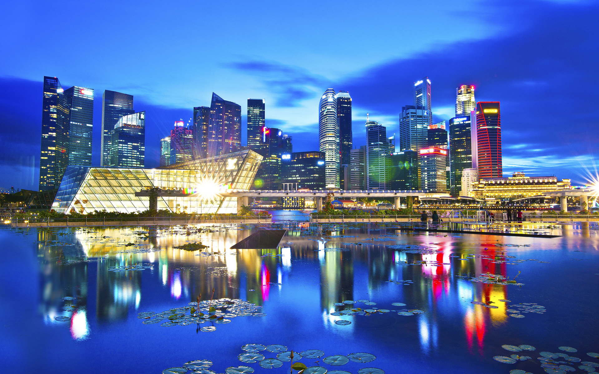 Singapore has become the best city to live for Asian expatriates.