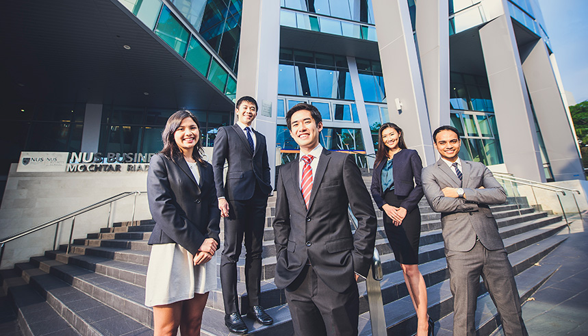 NUS MBA graduates get an annual salary of USD 132,000.