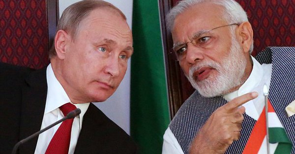 Indian PM Narendra Modi (right) with Russian President Vladimir Putin.