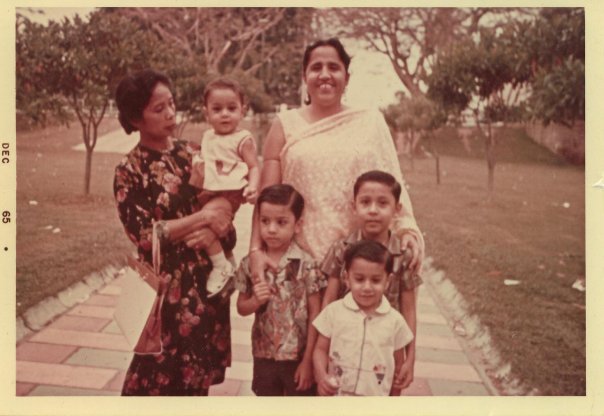 Haresh Sharma with his mother, 3 siblings, and nanny. Photo courtesy: Haresh Sharma FB