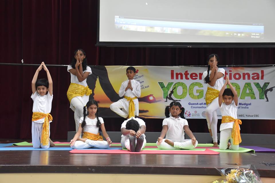 IDY session at Yuhua Community Centre. Photo courtesy: Huan Xing from RV Photography Club and Brenda from Pioneer Junior College