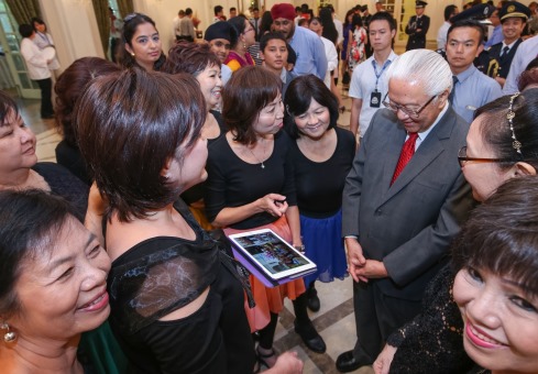 A tea reception by President Tony Tan at a previous open house. Photo courtesy: istana.gov.sg