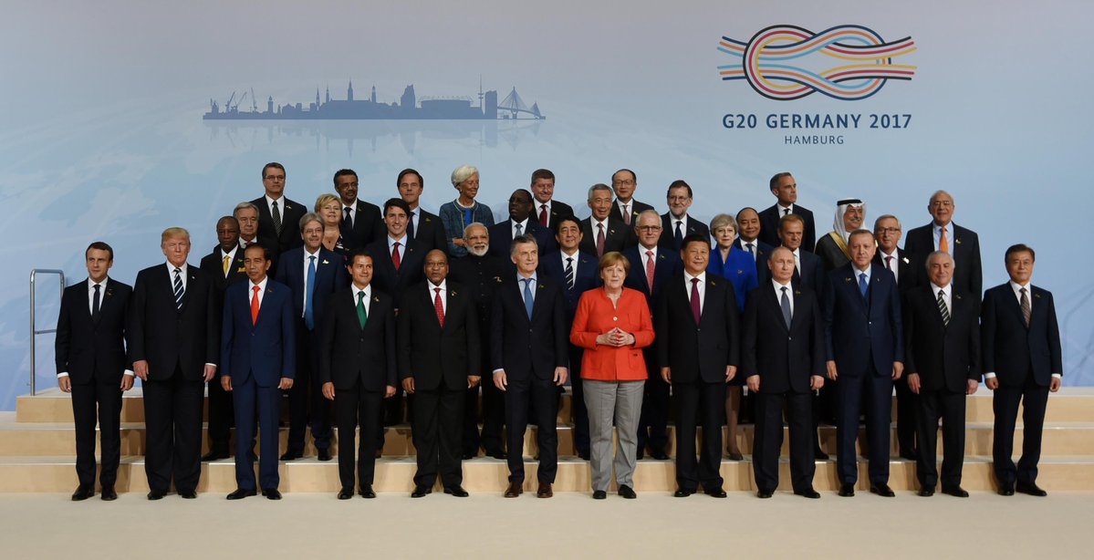 PM Modi with leaders of the G20 nations.