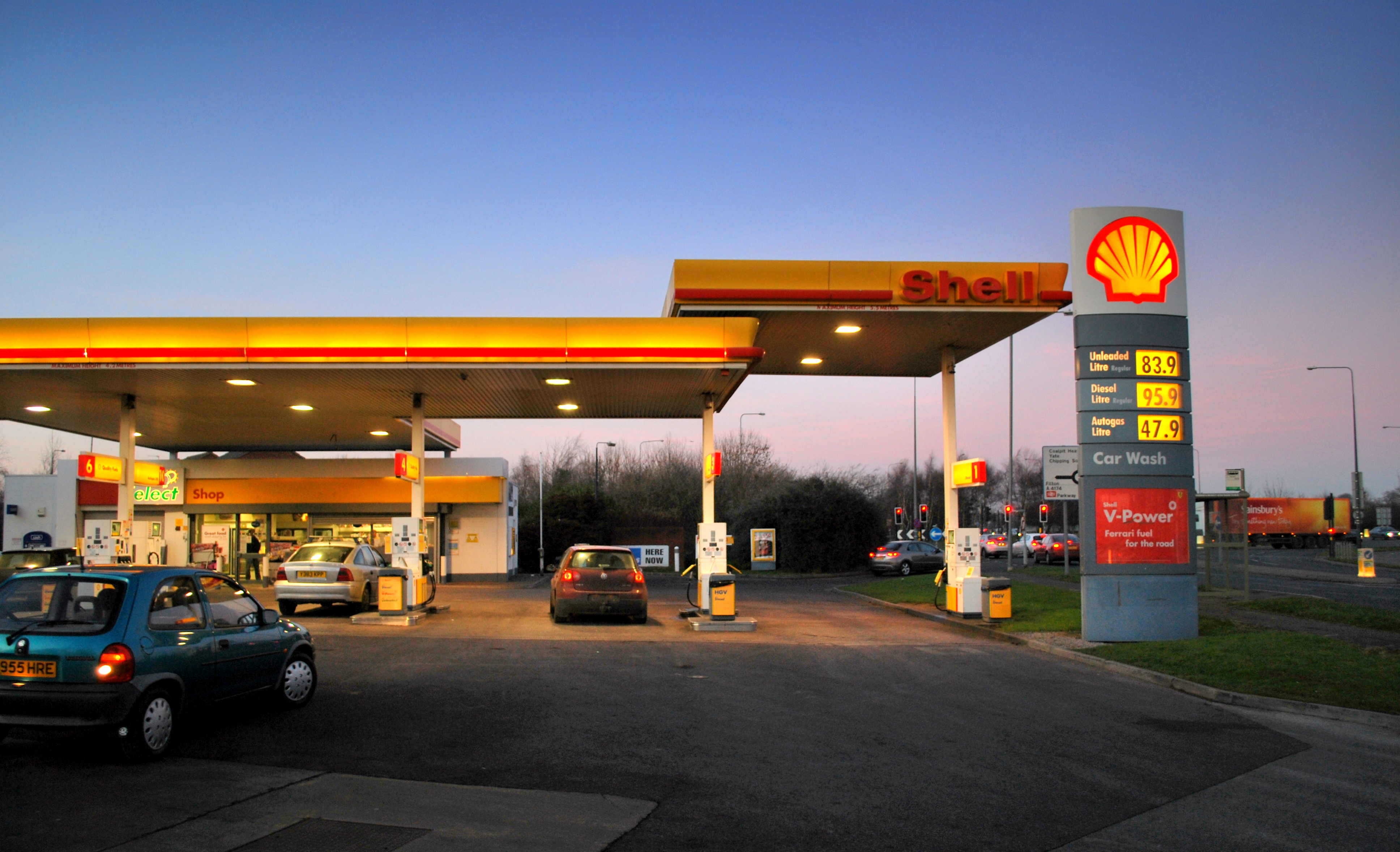 Shell petrol station. Photo courtesy: Wikipedia