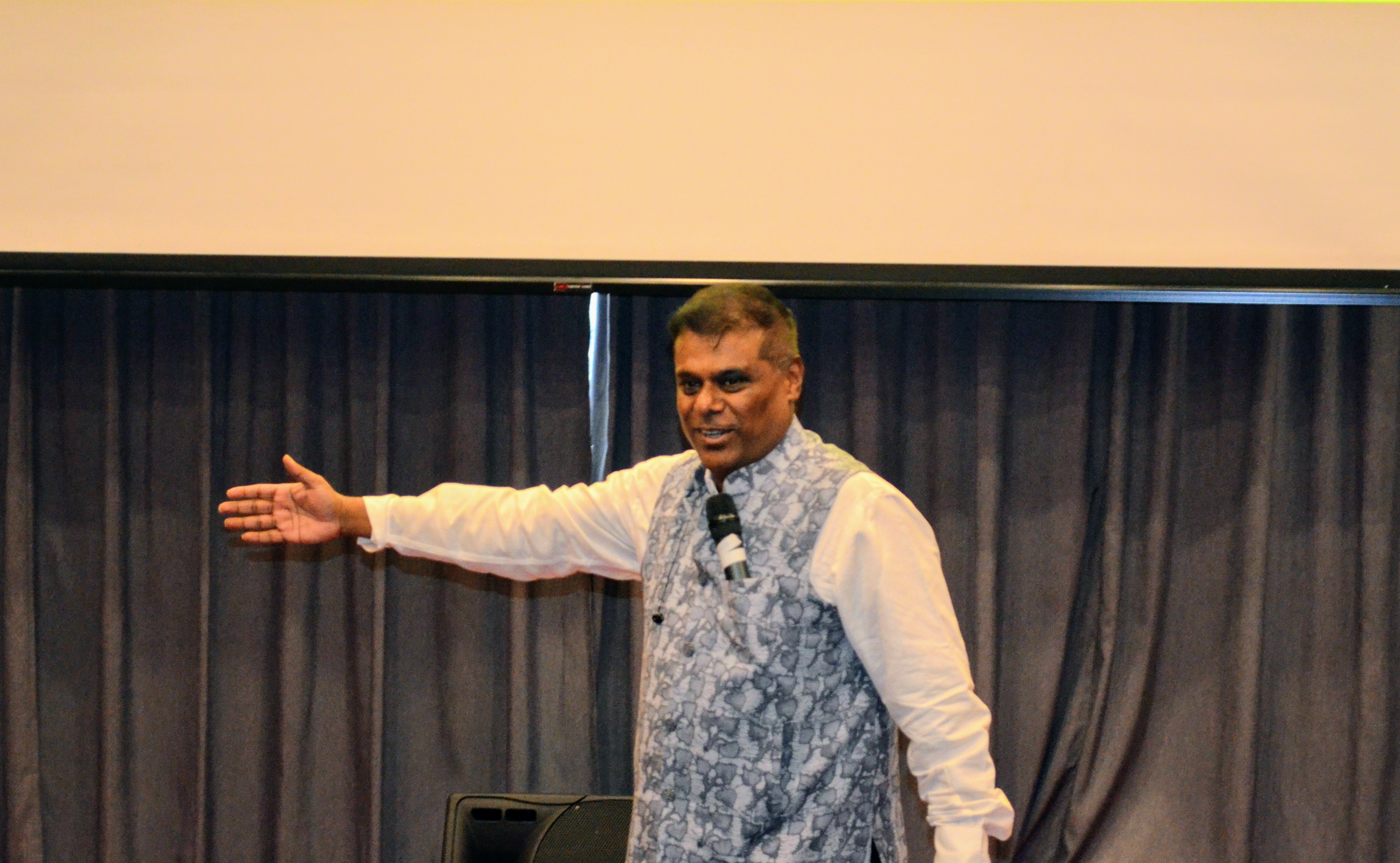 Ashish Vidyarthi engaging with audience and giving valuable acting tips during his Masterclass in Singapore Photo: Connected to India
