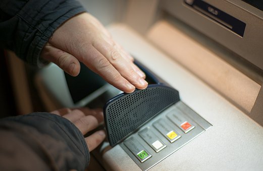 NRI’s driver victim of snatching in NCR after ATM visit