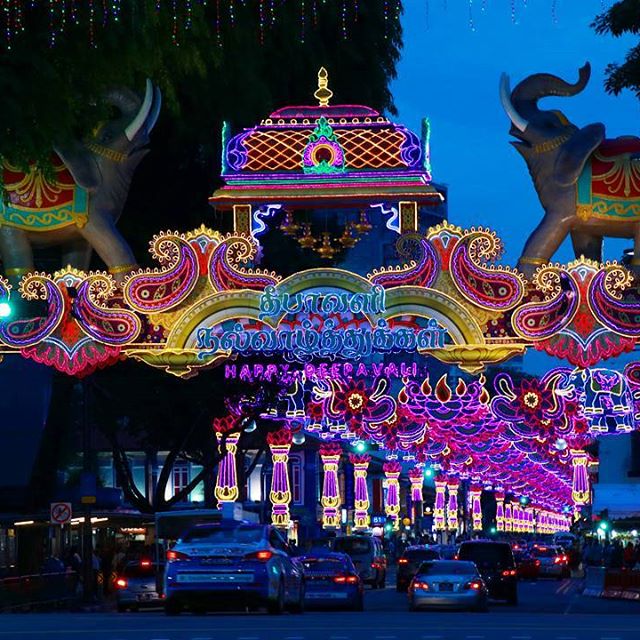 You will have a complete enriching Indian experience at Deepavali Festival Village. 