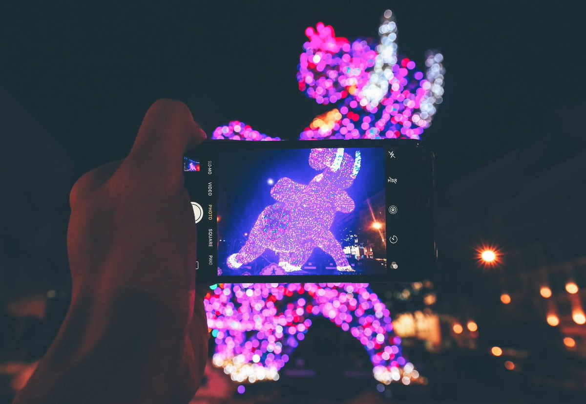You can take wonderful photos at Little India.