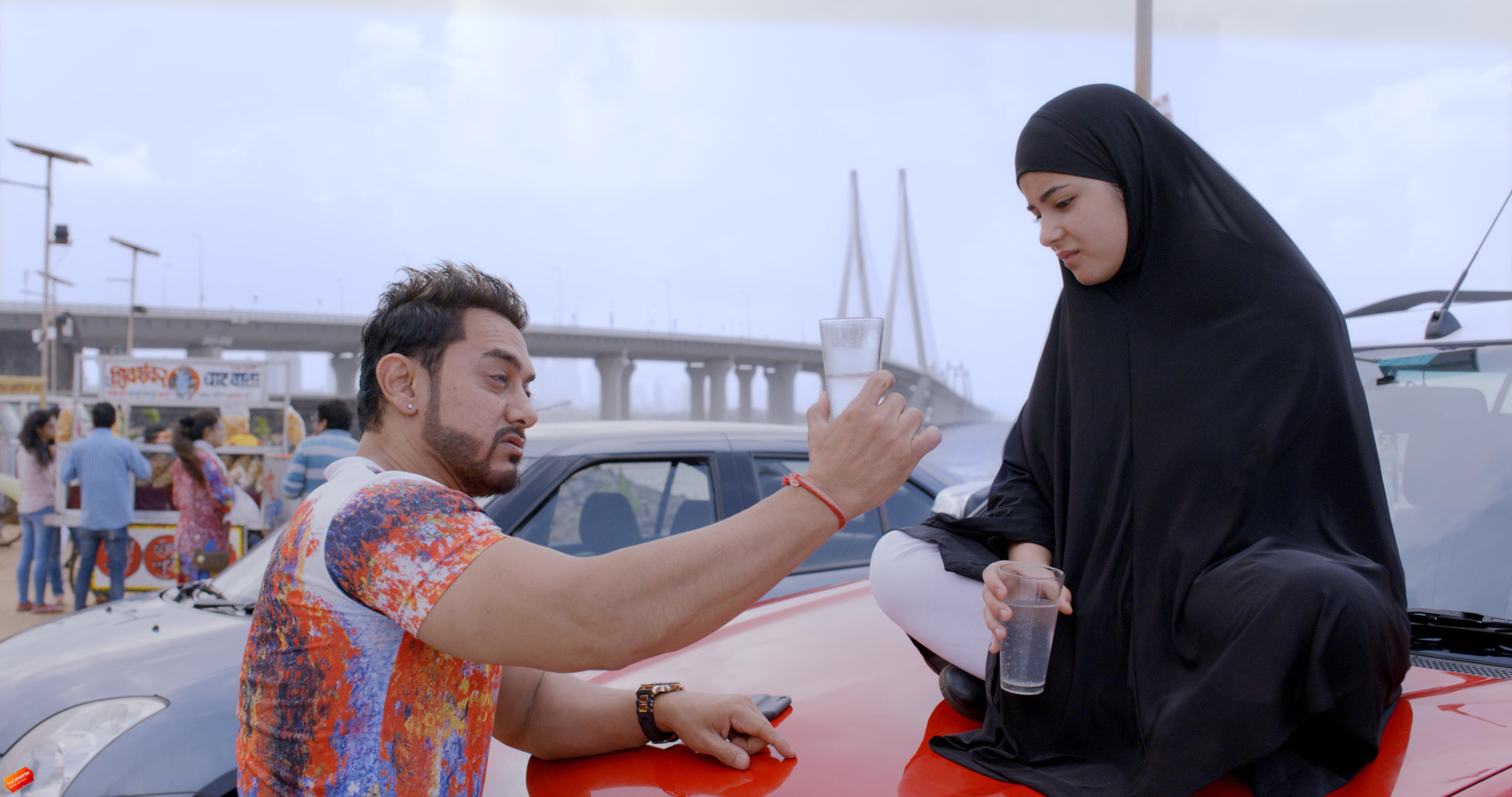 Zaira Wasim and Aamir Khan in Secret Superstar. 