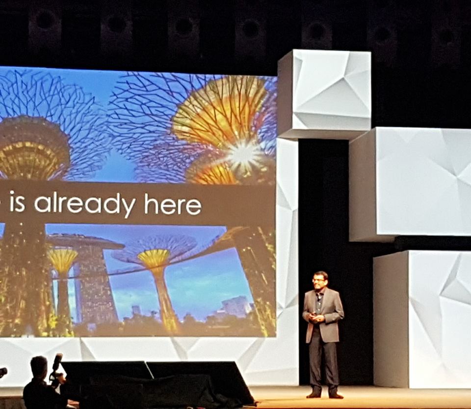 Managing Director of MAS Ravi Menon speaking at the Singapore Fintech Festival. 