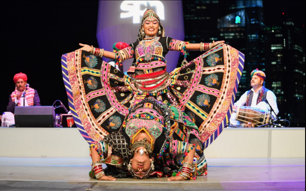 Two members of the Kalbeliya community showcase Kalbeliya dance.