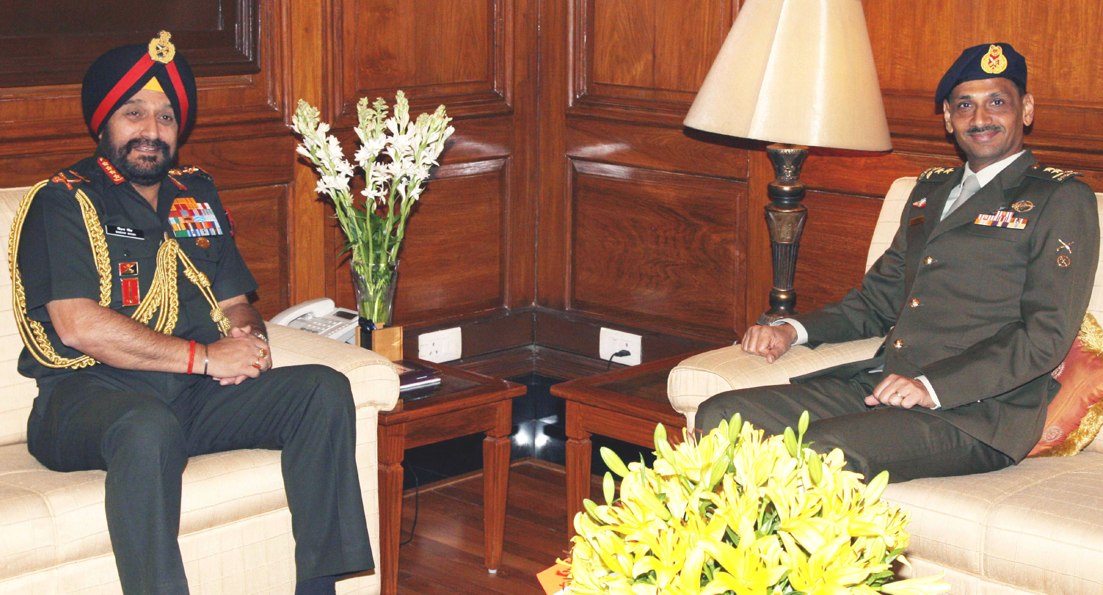 The Chief of the Singapore Army, Maj. Ravinder Singh meeting the Chief of Army Staff, General Bikram Singh, in New Delhi on March 19, 2013. The bilateral agreement between armies was renewed in later June.