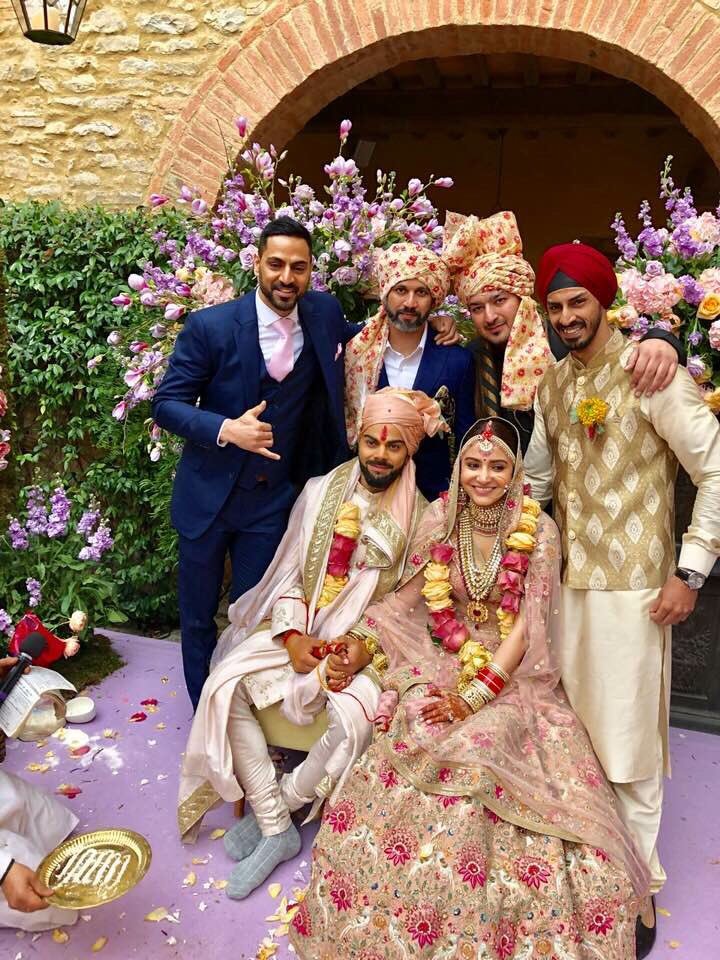 Bollywood congratulates Virat-Anushka