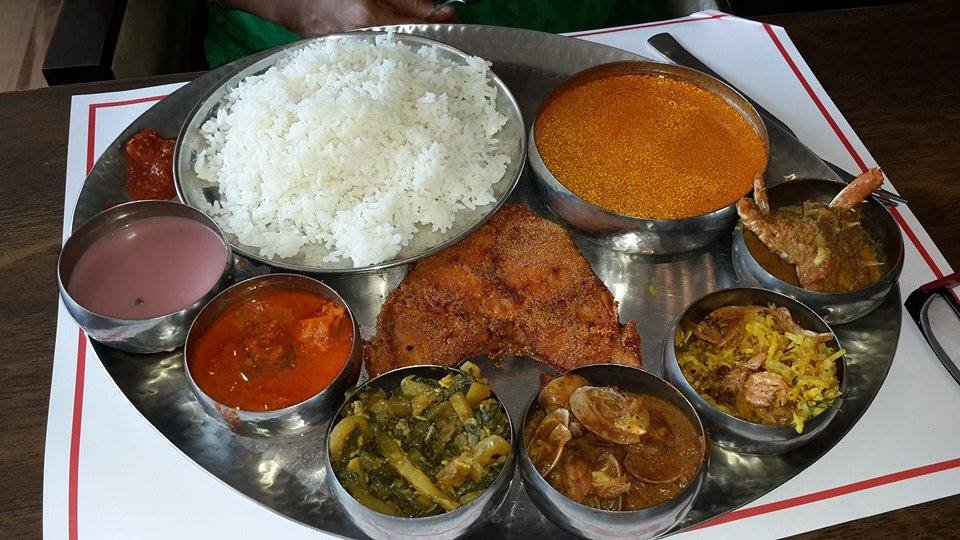 Comprising of seafood, rice, meat preparations, the spicy Goan cuisine also has vindaloo, coconut milk, rice, banana Halwa & fried kormolas, among other food items