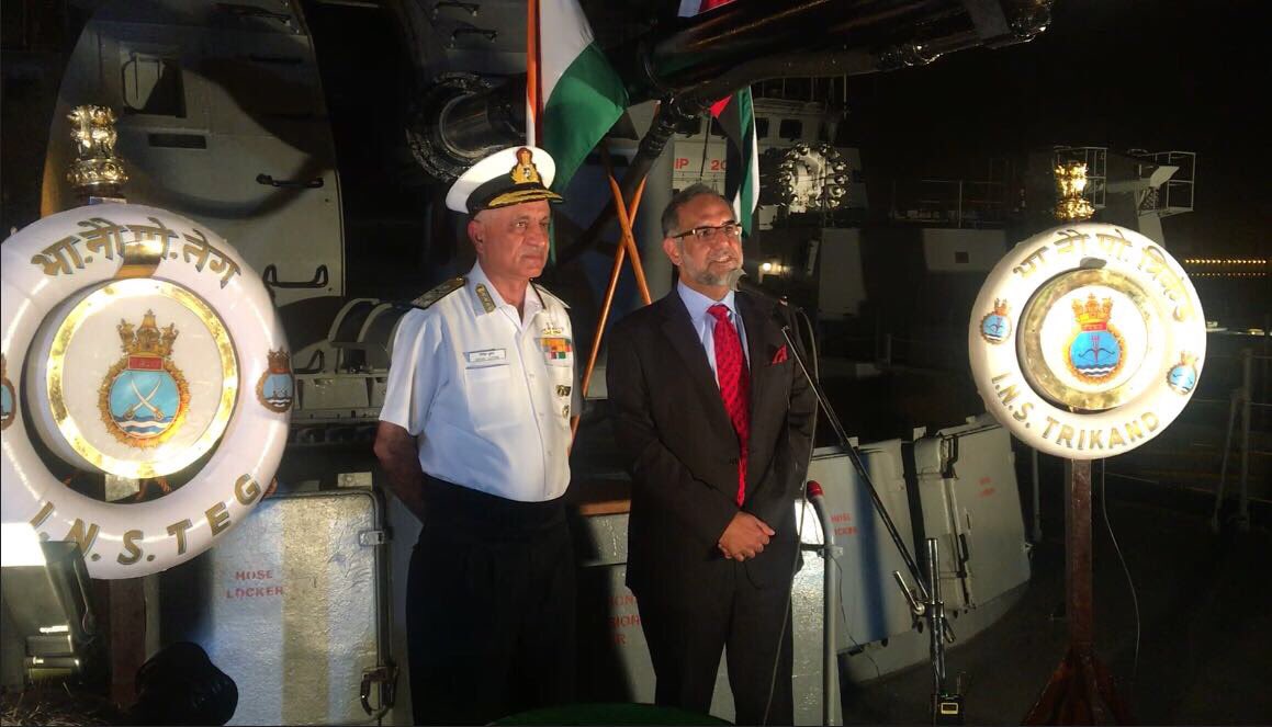 Ambassador Navdeep Suri and Vice  Admiral Girish Luthra address officers of UAE Navy, leaders of Indian community, defence advisers, dignitaries and media onboard INS Teg and INS Trikand in Abu Dhabi (Photo courtsey: Indian Embassy in UAE)