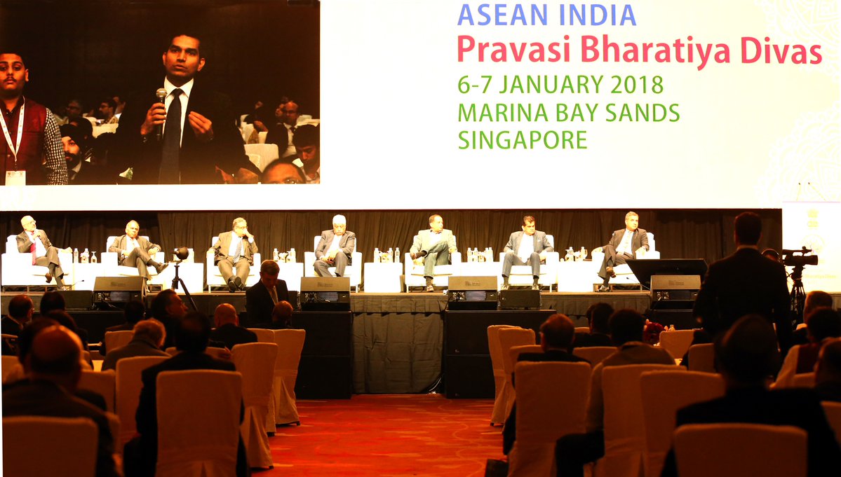 Inquisitive delegates asking questions from the the panelists at the Pravasi Bharatiya Divas in Singapore.