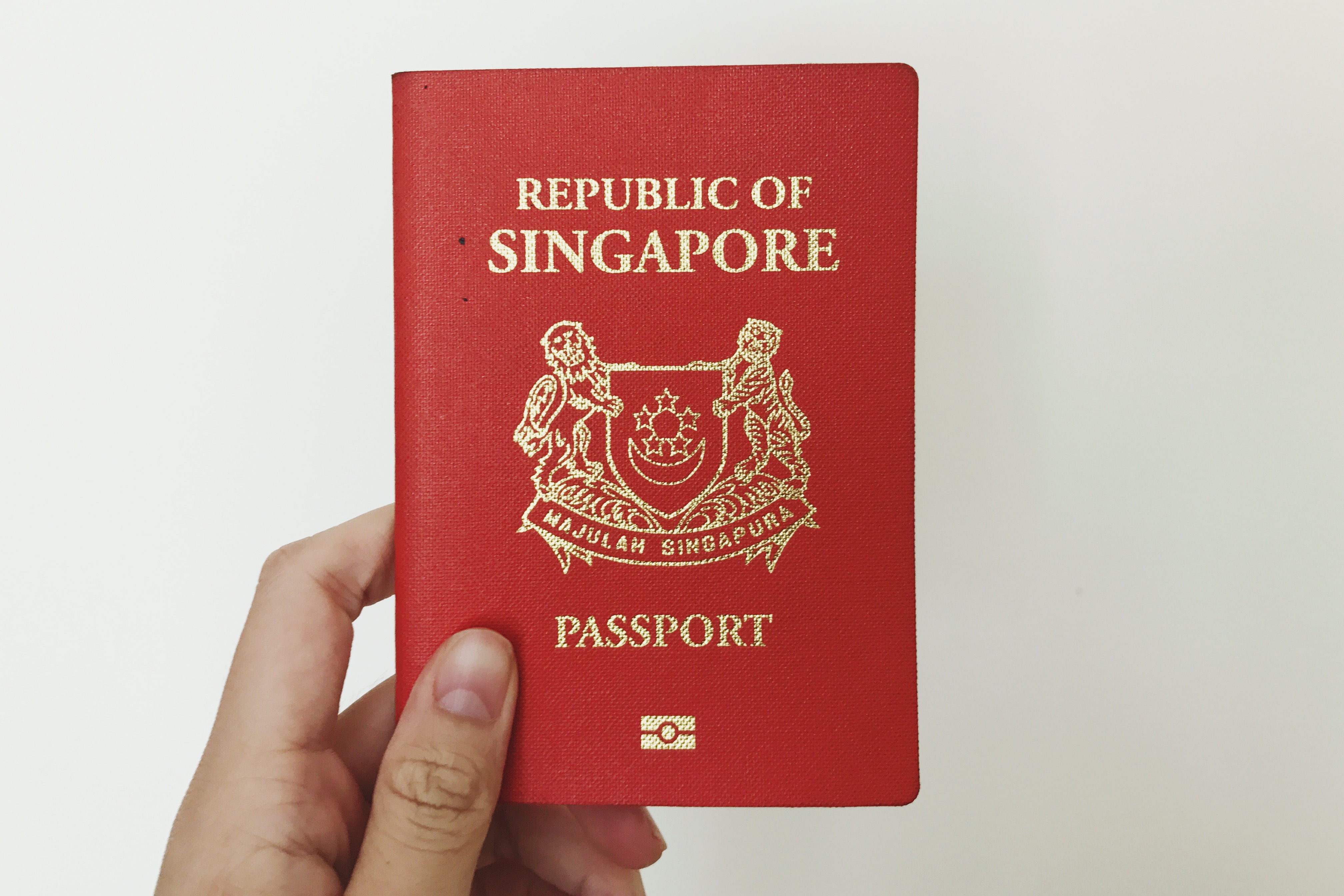 Citizens of Singapore enjoy visa-free access to 176 countries of the world. 