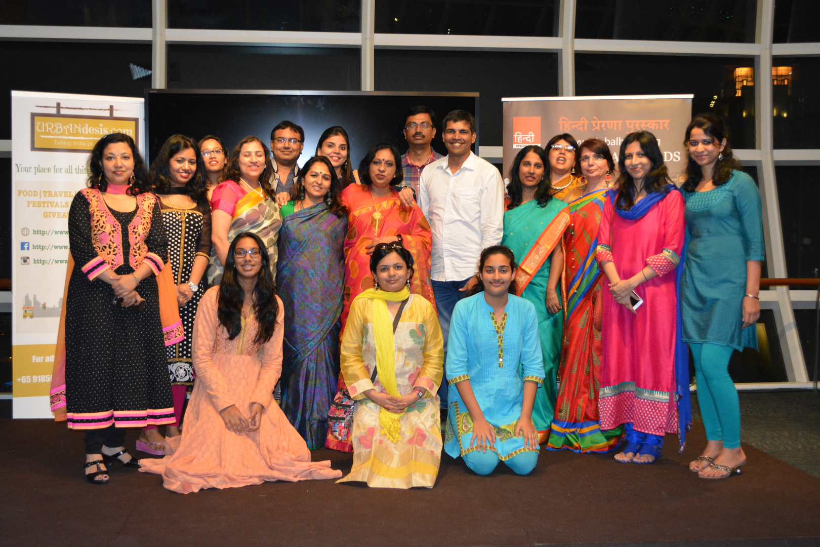 Mamta Mandal, Founder of Singapore Language Organisation (eighth from left) along with members of Indian diaspora who were present during the Prerna Awards-2017. Photo courtesy: Singapore Language Organisation