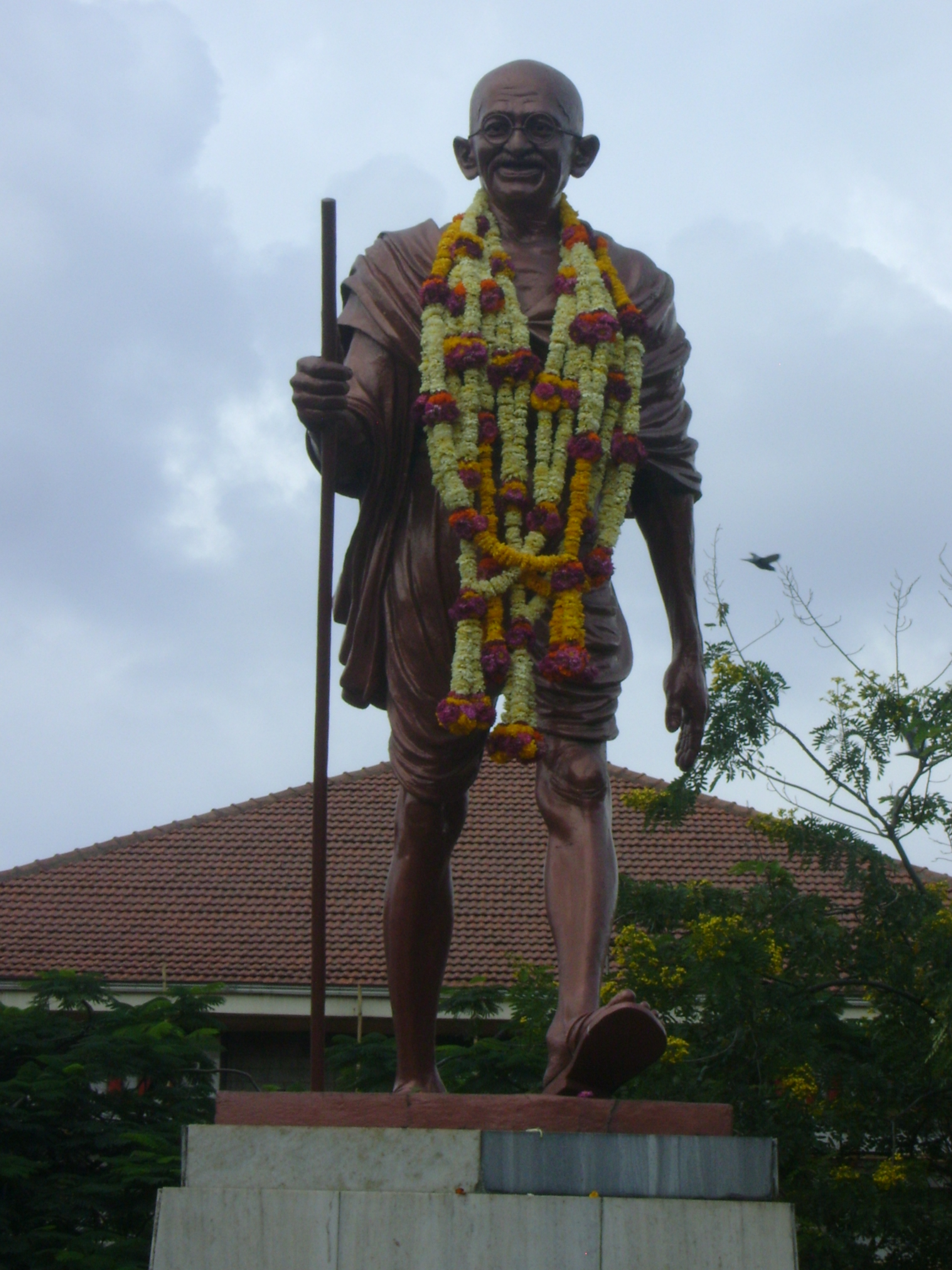 Statue of Mahatma Gandhi will be installed at the India Social and Cultural Centre in Abu Dhabi. 
