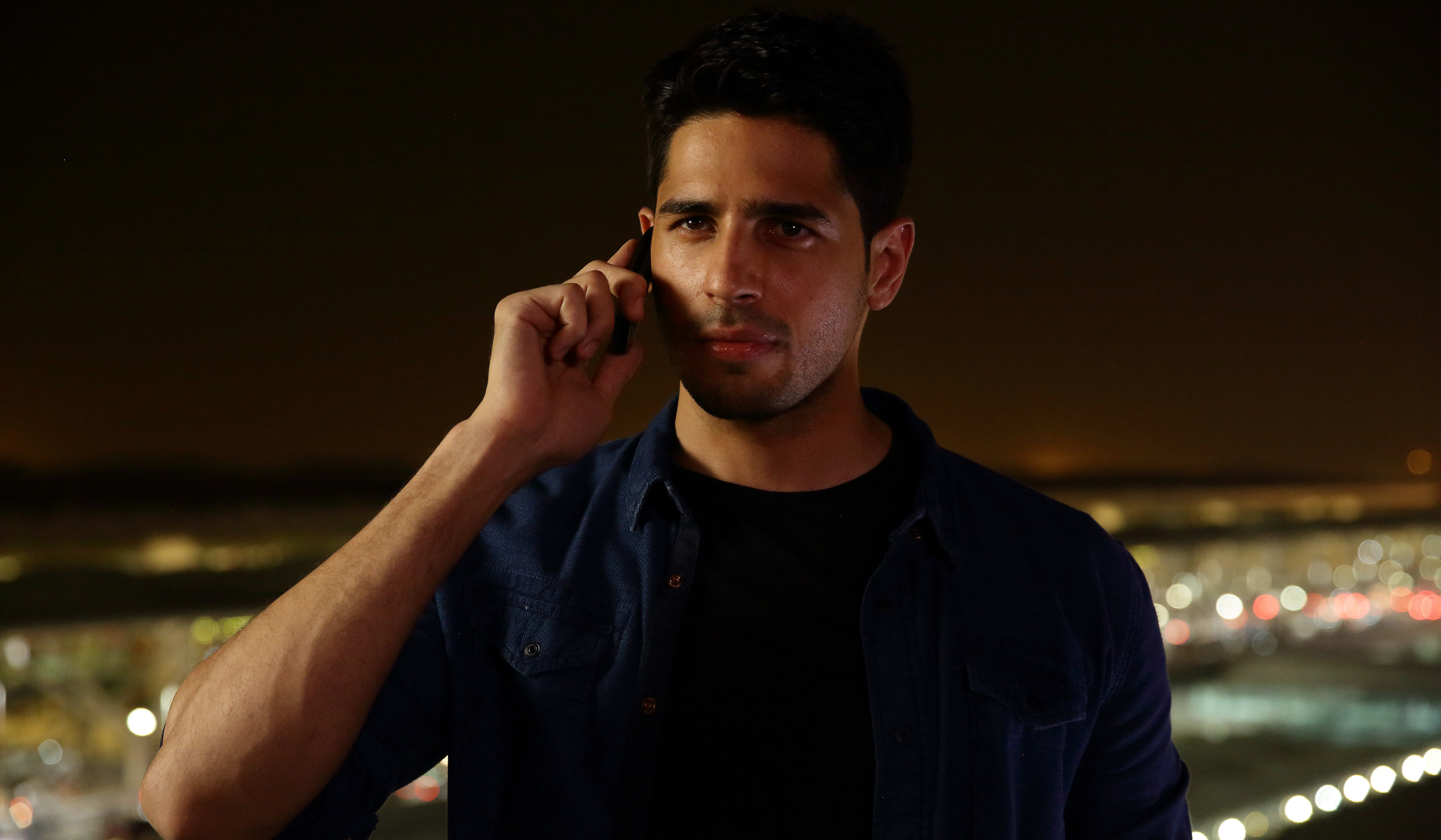 Sidharth Malhotra plays the role of Major Jai Bakshi who turns rogue because of what he has seen and heard in his recent stint in surveillance. 