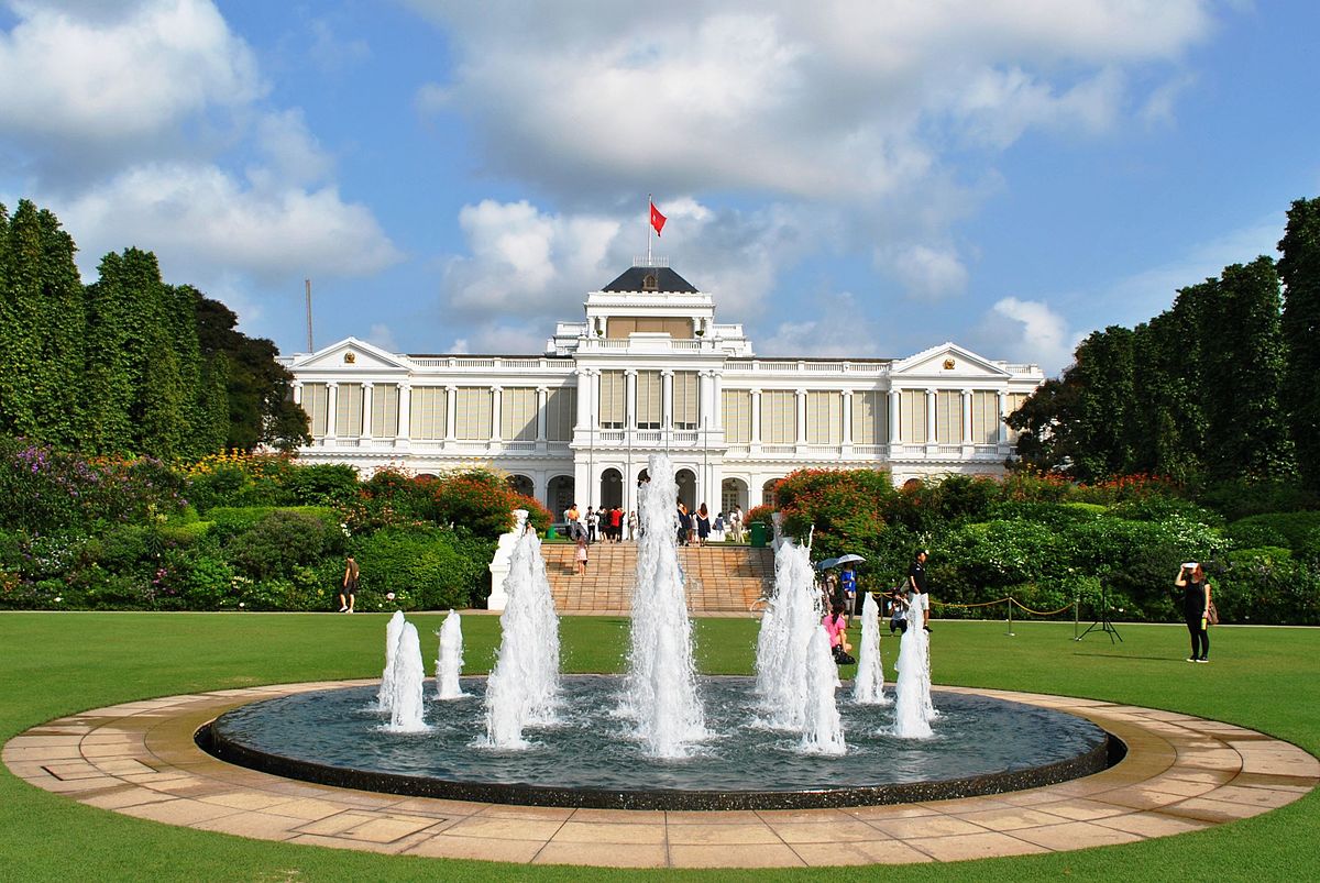 Istana means ‘palace’ in Malay and is the official residence of the President of Singapore. 