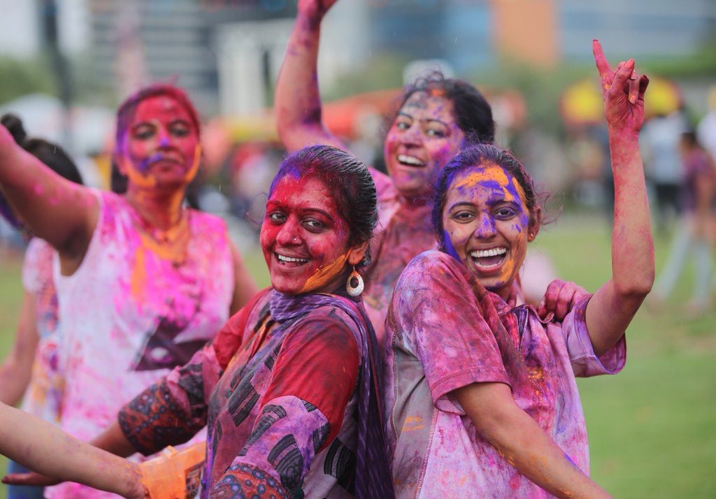  Abu Dhabi Indian Community in Khalifa Park. Photo courtesy: MEA