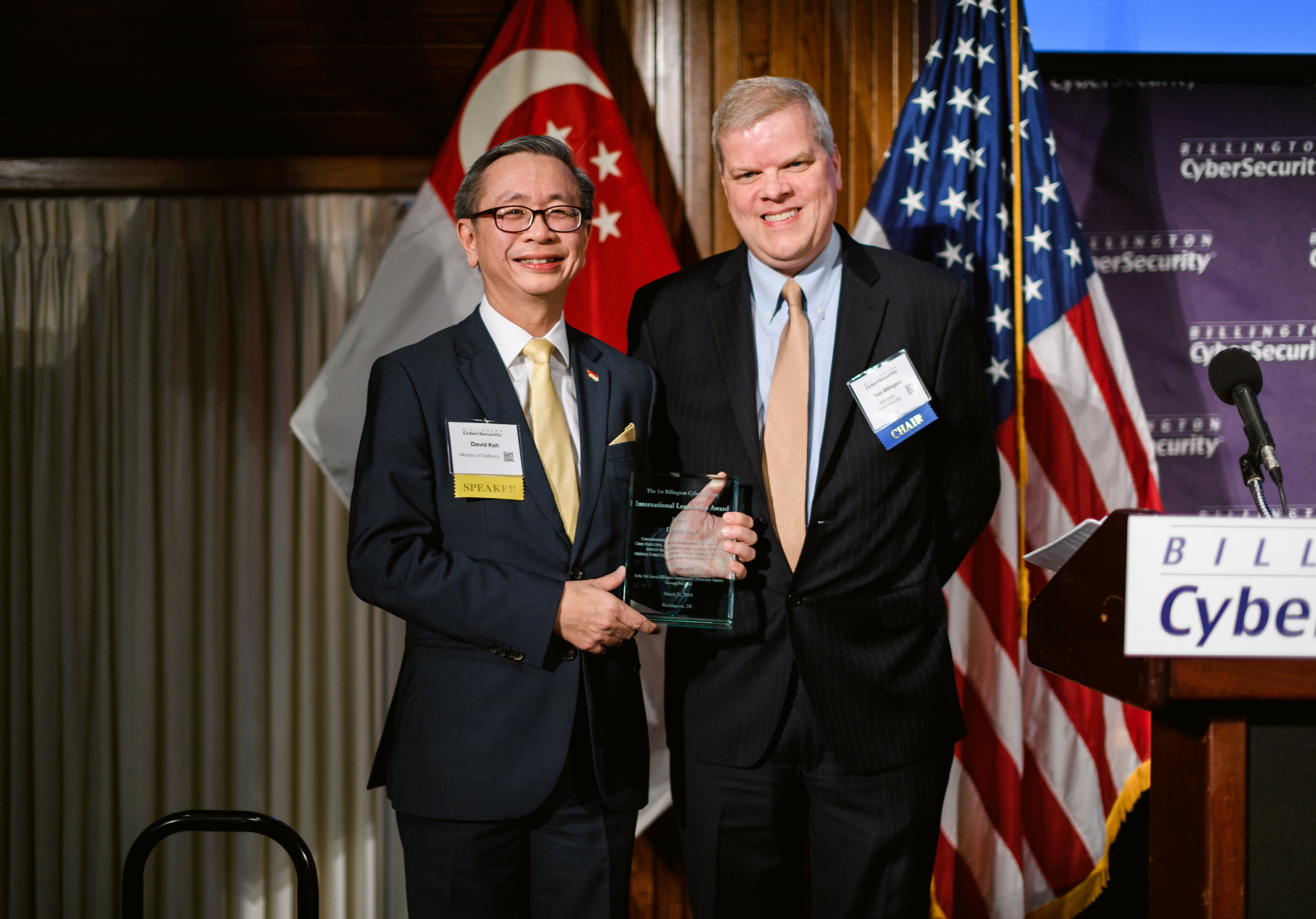 David Koh, Chief Executive of the Cyber Security Agency of Singapore (left), received the first Billington CyberSecurity International Leadership Award from  Thomas Billington, Chief Executive Officer of Billington CyberSecurity at the 3rd Annual Billington International Cybersecurity Summit in Washington DC. 