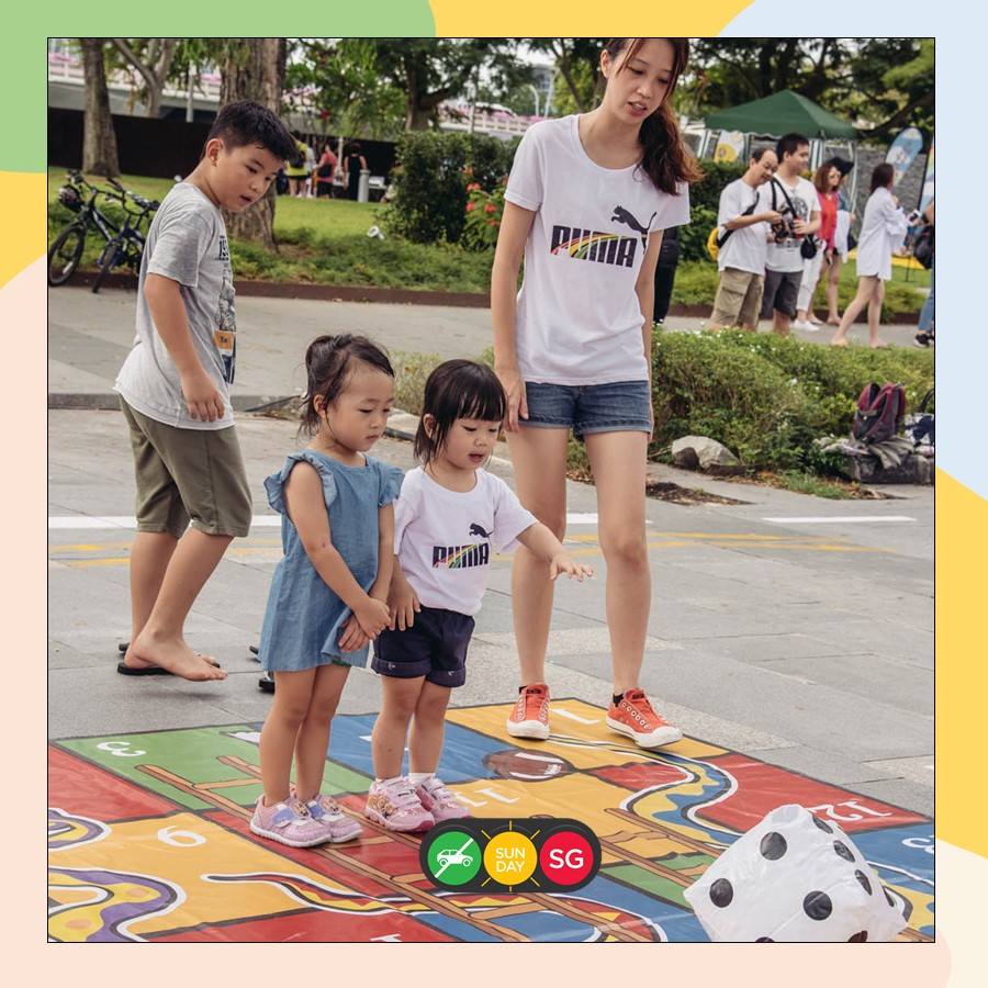 There is lot of fun activities for the children on the Car Free Sunday in Singapore.