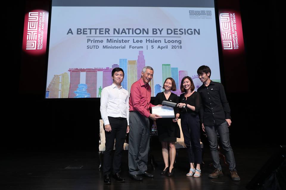 The students and faculty of SUTD presented Prime Minister Lee Hsien Loong a unique gift - a batik-inspired shirt with designs that darken when exposed to UV light. 