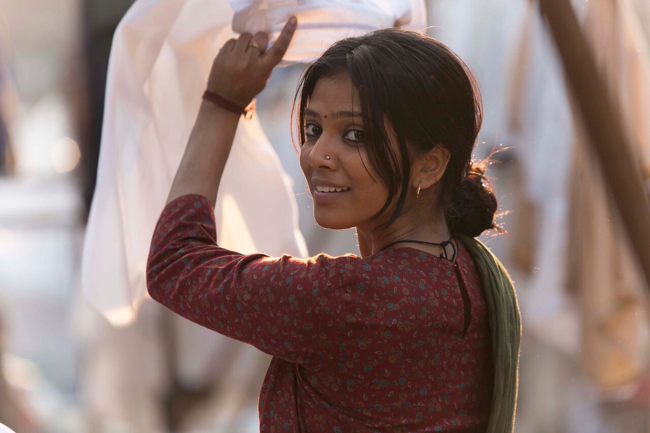 Malavika Mohanan is the daughter of famous cinematographer KU Mohanan. 