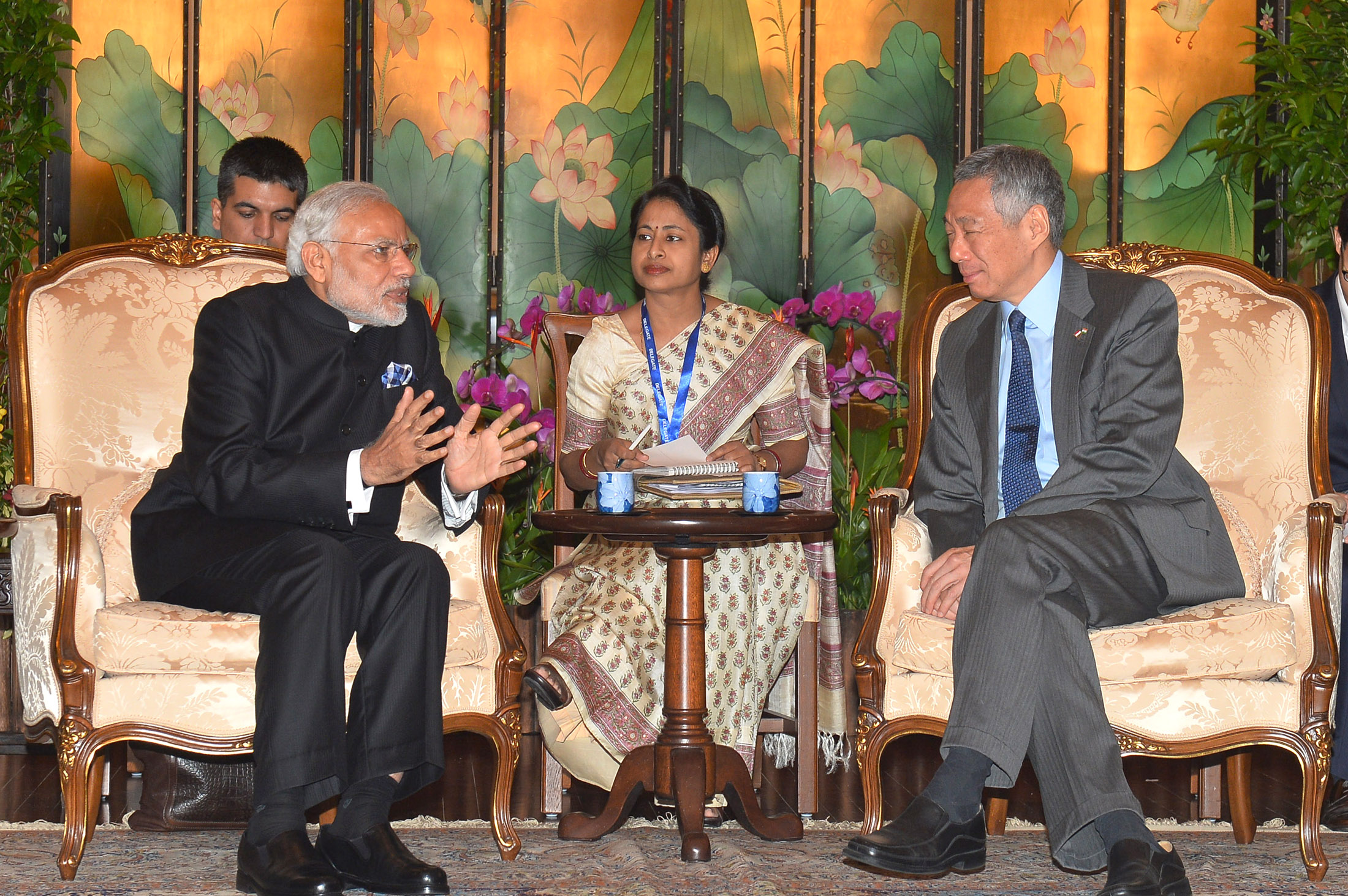 Indian PM Narendra Modi (left) is set to have a bilateral meeting with Singapore premier Lee Hsien Loong during his upcoming visit to Singapore.