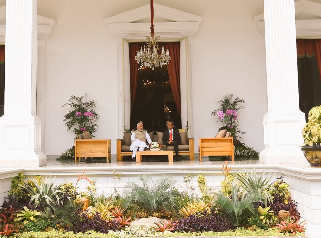 A tete-a-tete between Indian Prime Minister Narendra Modi and Indonesian President Joko Widodo going on at Merdeka Palace on bringing the two countries further closer.