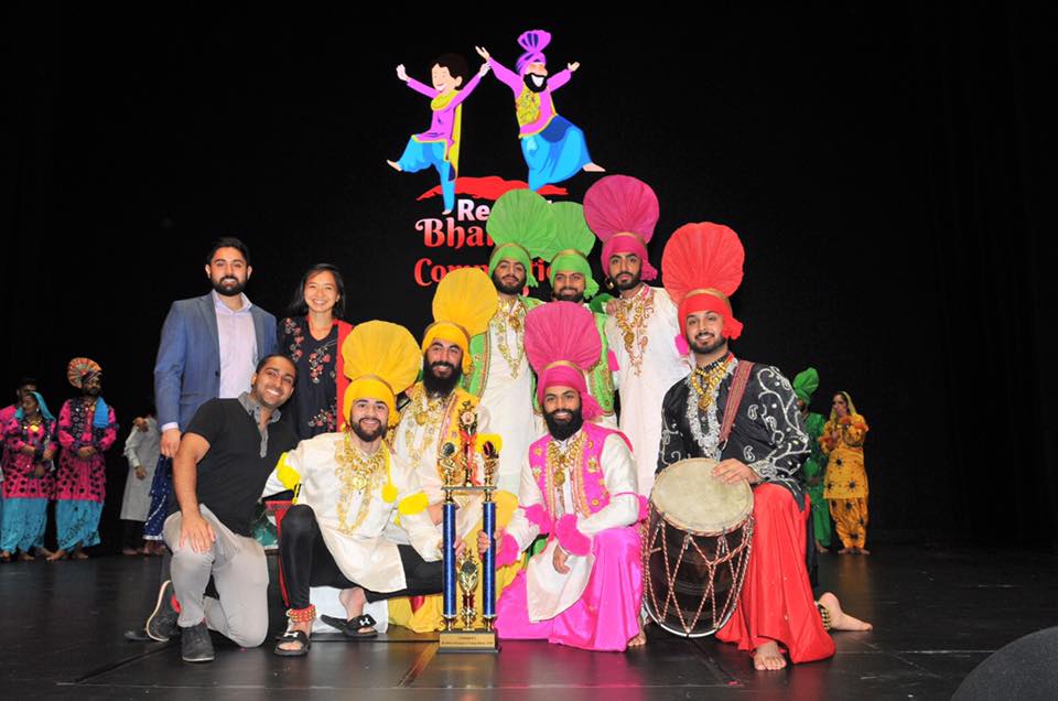 Team Ranjhe  The winning team posing for the paparazzi ! Congrats Team Ranjhe Picture Credits - Reddot Facebook