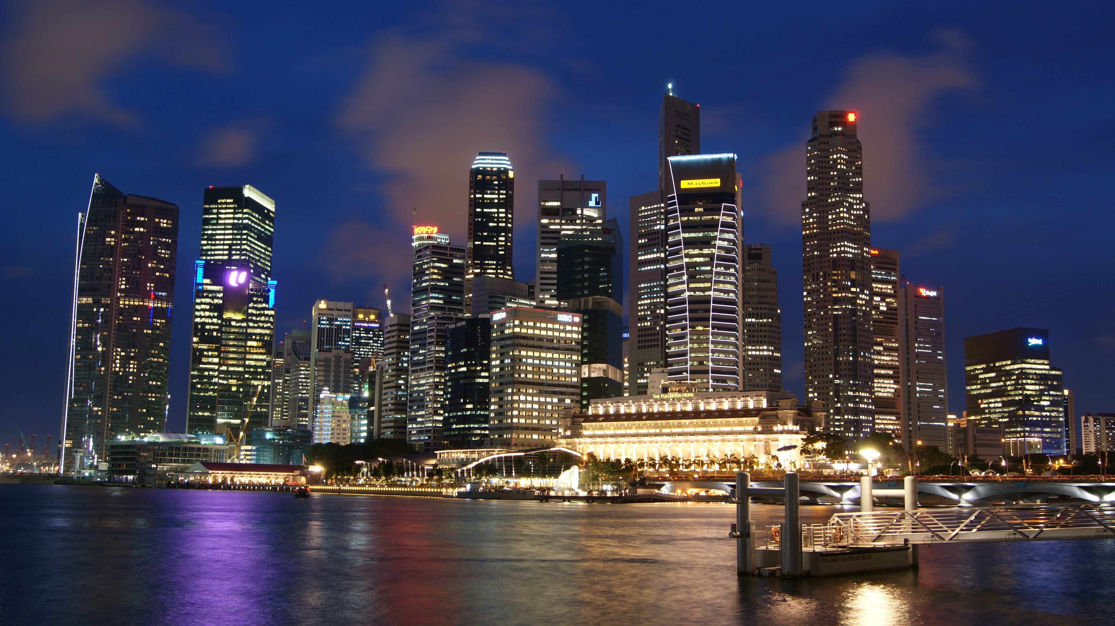 GST Vouchers, Medisave top-ups and U-Save rebates are being given to low-income Singaporean citizens. Photo courtesy: Wikimedia