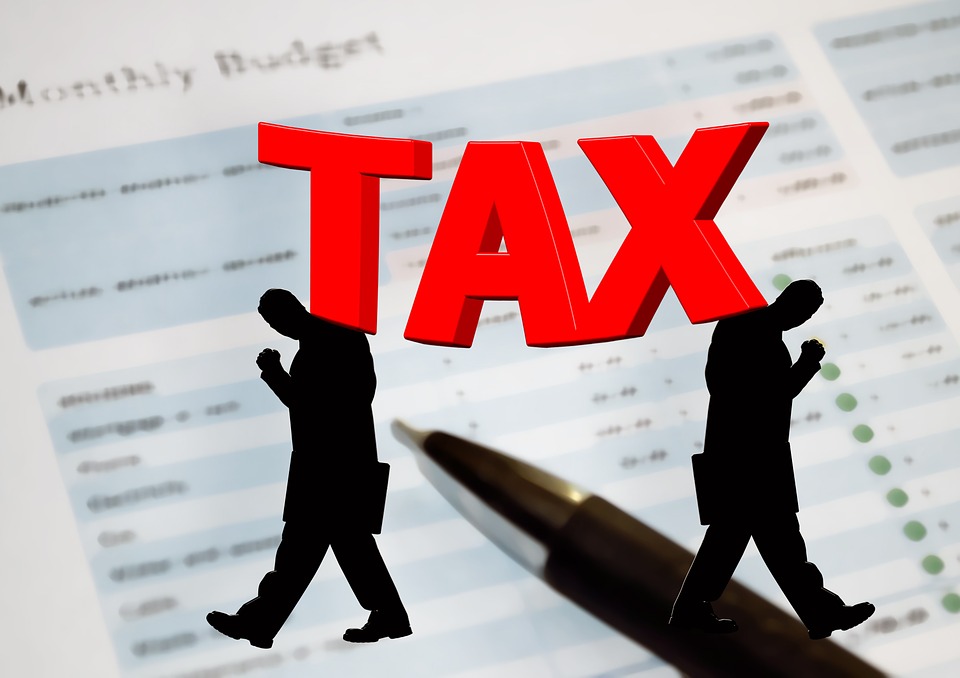 salaried employees who get travel allowance for official visits, either domestic or foreign, must keep the relevant receipts on hand if they do not want them to be charged to income tax