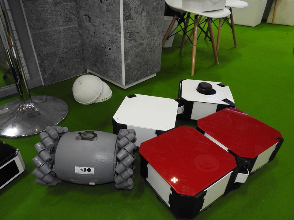 Shape-shifting cleaning robots can clean staircases, windows and collect samples from drains. Photo courtesy: Facebook page of CleanEnviro Summit