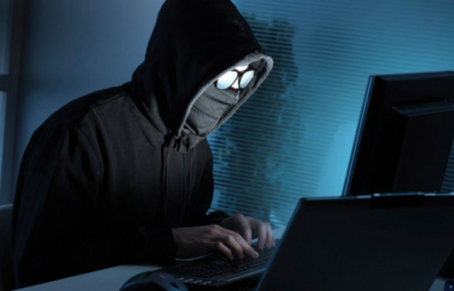 The Monetary Authority of Singapore (MAS) and CAD have urged the people to exercise extreme caution when dealing with online trading platforms. Photo courtesy: IVCM  