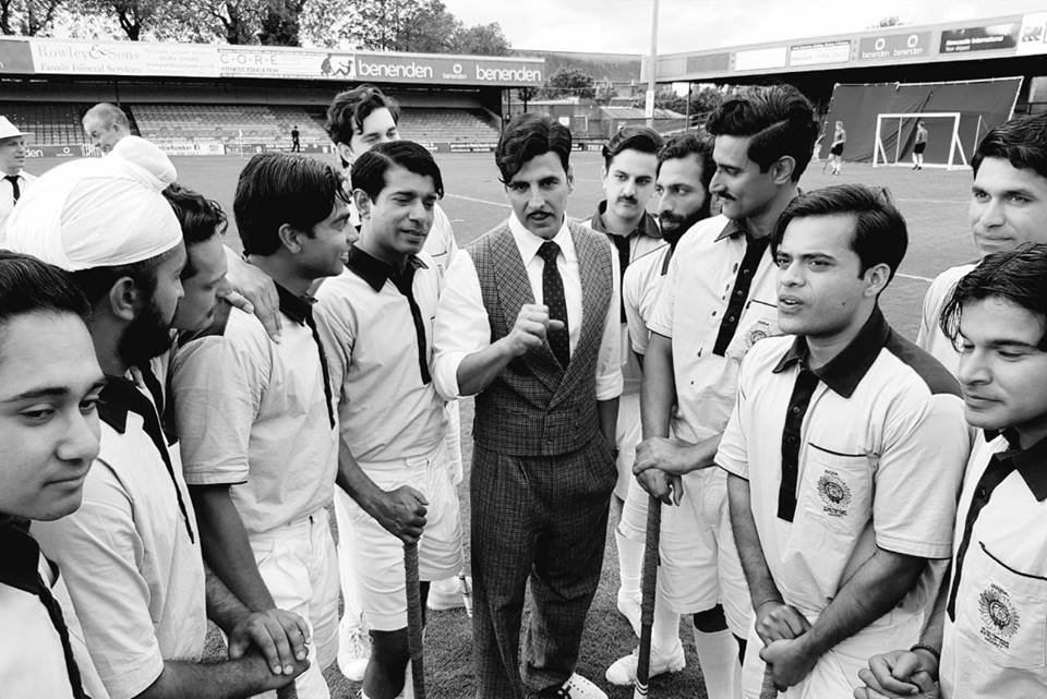 Akshay Kumar in the centre as Tapan Das with Vineet Kumar Singh to his right and Kunal Kapoor to his left and other actors in a classic still from Gold Photo courtesy: Akshay Kumar FB Page