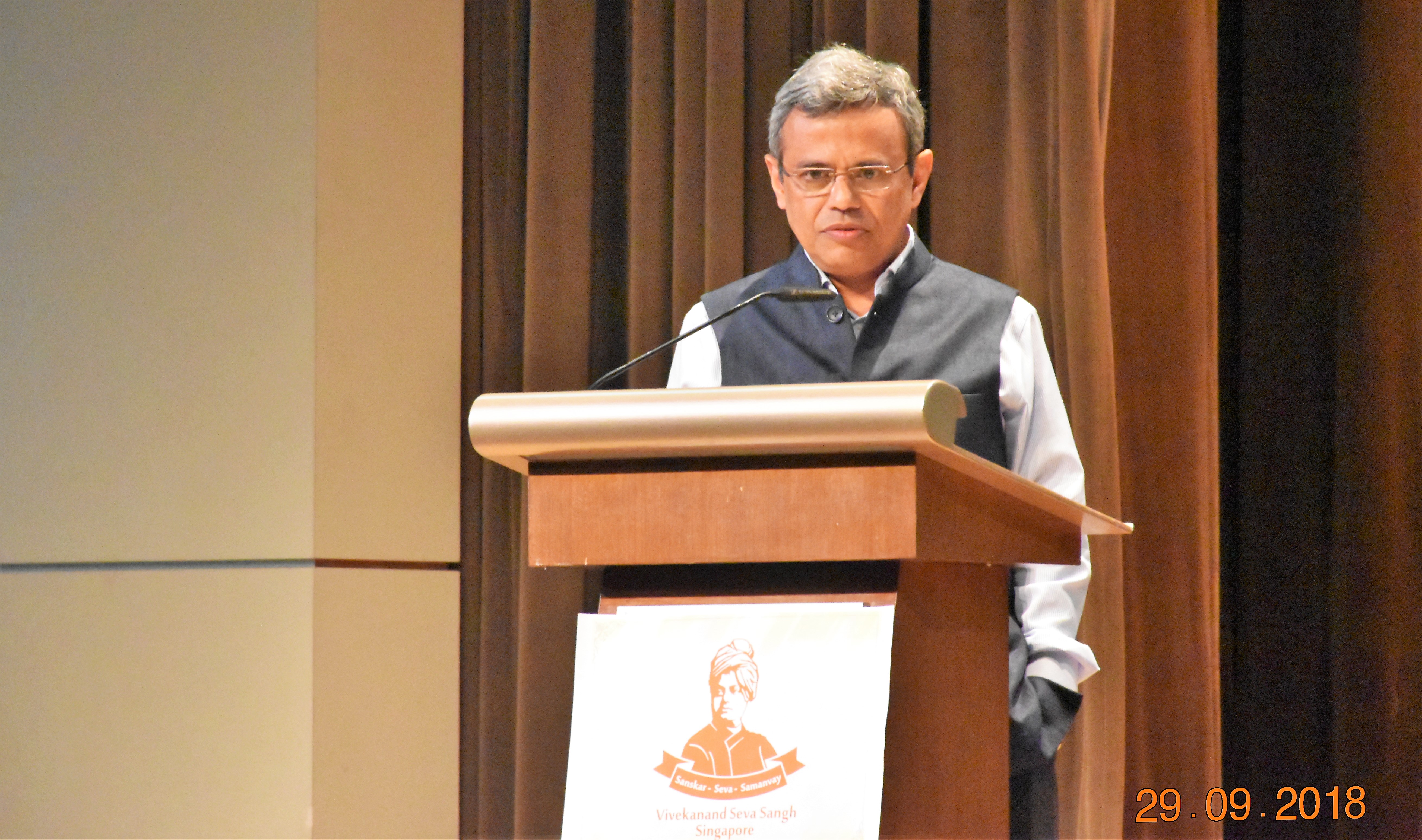 HCI Singapore, HE Jawed Ashraf addressing the delegates at the conference. Photo courtesy: VSS