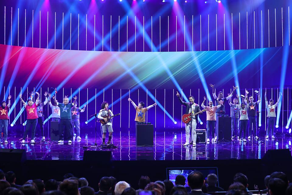 Artistes together with beneficiaries from I’m Soul Inc showcased their talents with a song medley in the programme. Photo courtesy: Facebook page of President Halimah 