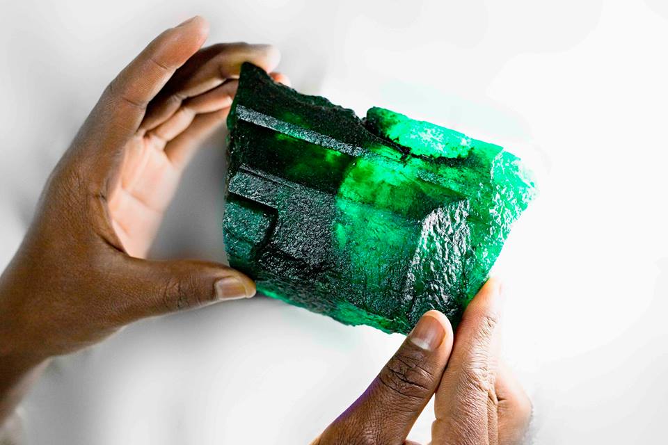 The Lion Emerald will be offered for sale at Gemfields’ auction in Singapore in November to approximately 45 approved auction partners. Photo courtesy: Facebook page of Gemfields