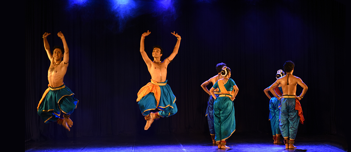 Artistes of Spanda Dance Company vividly exhibiting the flow of river through Bharatanatyam. Photo courtesy: Esplande Theatres on the Bay