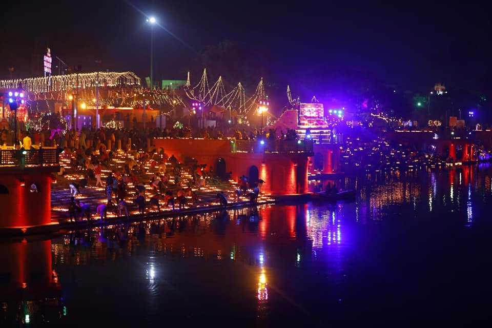 The gentle flowing water of the Saryu reflected the splendour of Ayodhya as the diyas were lit on the banks. Photo courtesy: Facebook page of UP Tourism