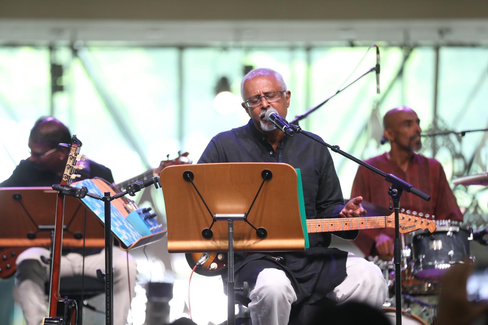 Singapore’s fusion Indian band Mohamed Raffee and the Vasantham Boys took the audience on a trip down memory lane with evergreen Hindi movie songs from the 60s through to the 90s. Photo courtesy: Esplanade