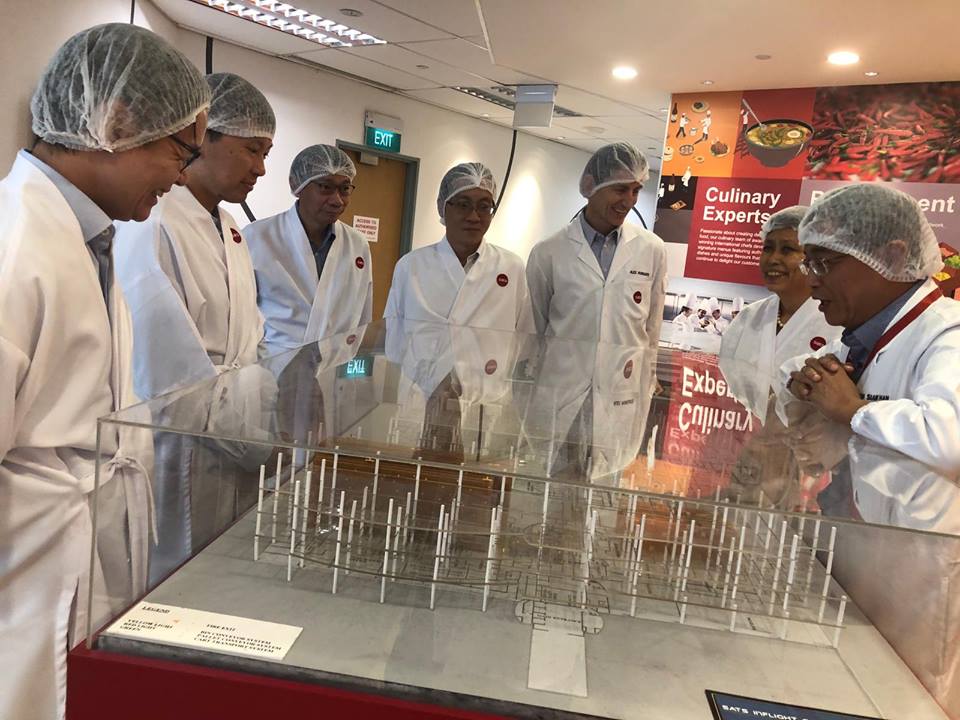 Chee Hong Tat, Senior Minister of State for Trade and Industry of Singapore made the announcement regarding  new Earn and Learn programme for the air transport sector during his visit to the the SATS Inflight Catering Centre. Photo courtesy: Facebook page of SkillsFuture