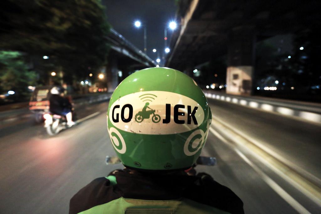 All consumers in Singapore will now be able to get access to Go-Jek's ride-hailing services. Photo courtesy: Go-Jek