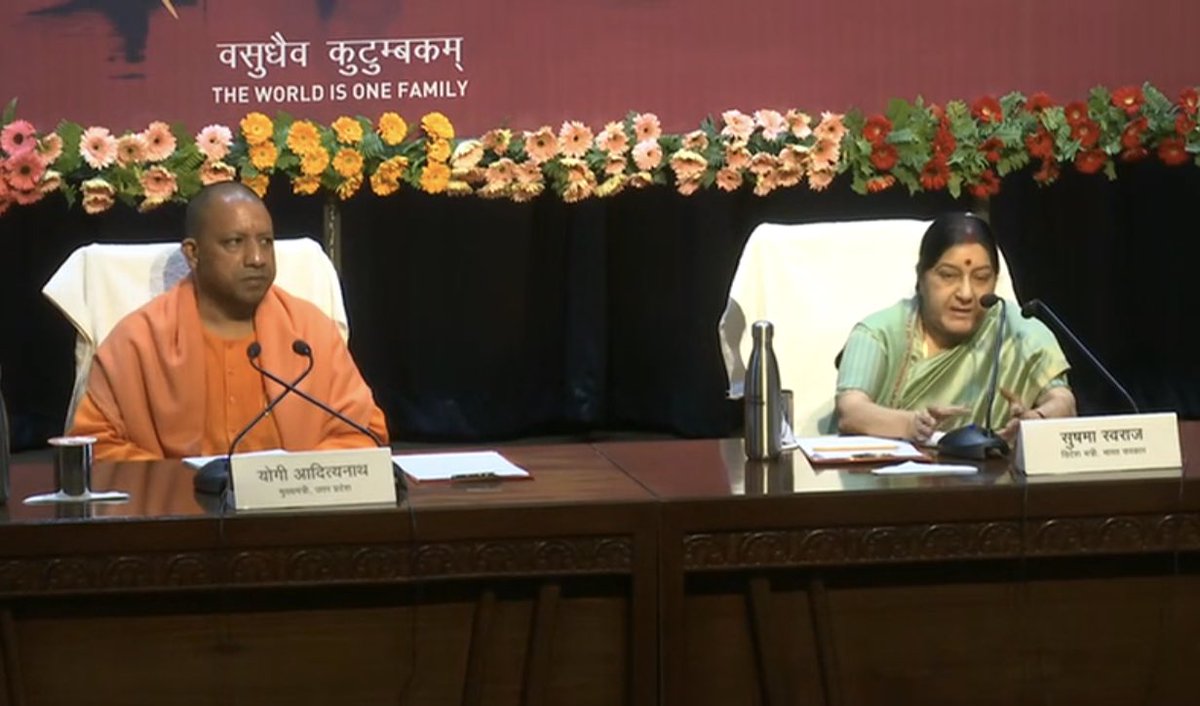 Uttar Pradesh Chief Minister Yogi Adityanath and Indian Minister of External Affairs Sushma Swaraj holding a joint press meet to apprise of upcoming Pravasi Bharatiya Divas in Varanasi. Photo courtesy: Twitter, MEA.