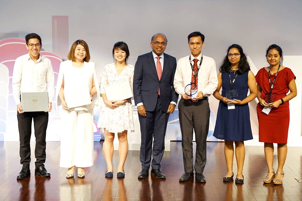    NTU president Professor Subra Suresh along with the winners of the inaugural NISTH Ideas Challenge. Photo courtesy: NTU